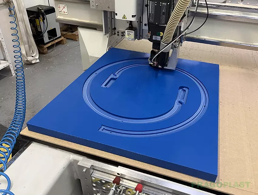 Frézování polyetylenu PE500