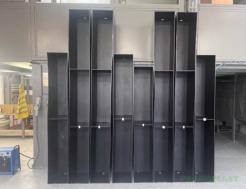 Ukázka výroby vložek do květináčů