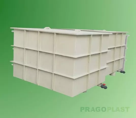 Svařovaná nádrž vyrobena z materiálu PP C