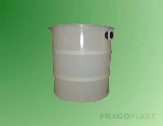 Svařovaná nádrž vyrobena z materiálu PP C