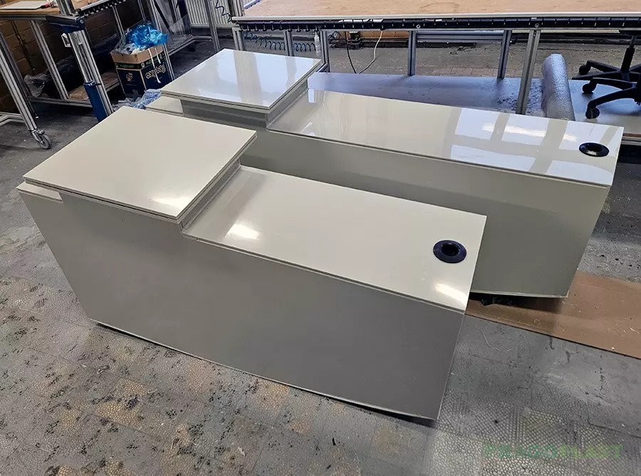 Svařovaná odpadní nádrž určená k inspalaci do dna lodě