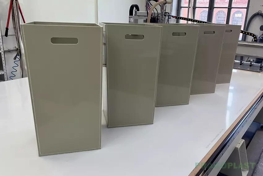 Svařované boxy, materiál polypropylen RAL7032