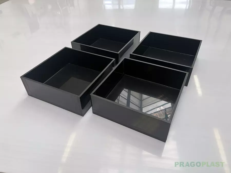 Svařované vany na kapalinu