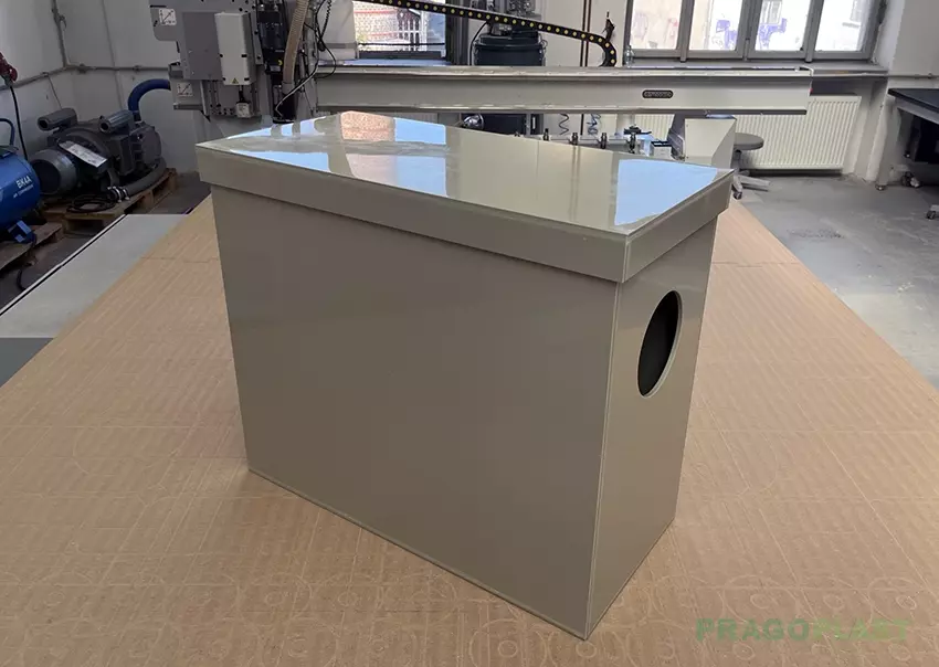 Plastová bedna kompresoru