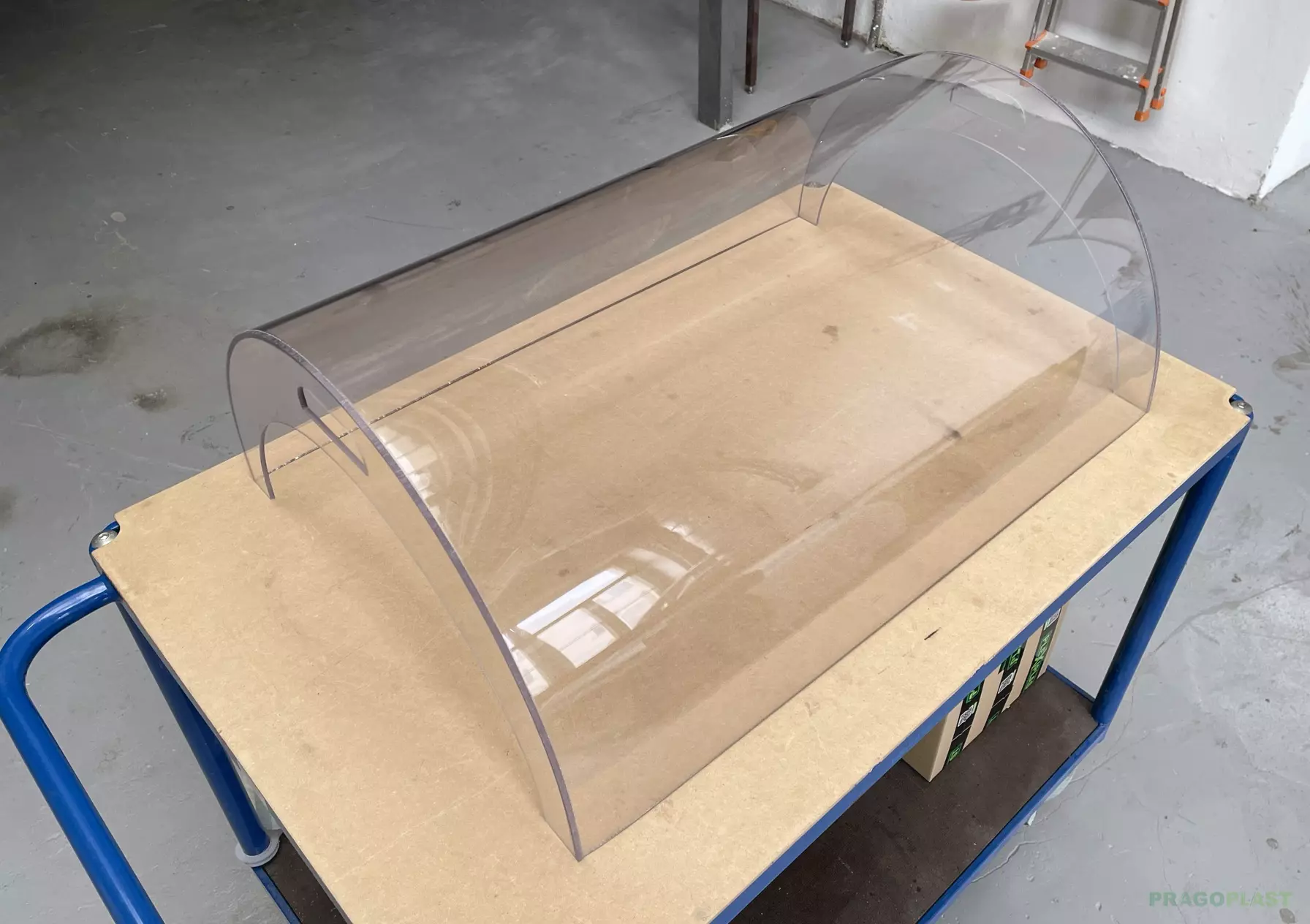 Ohýbání plexisklových desek