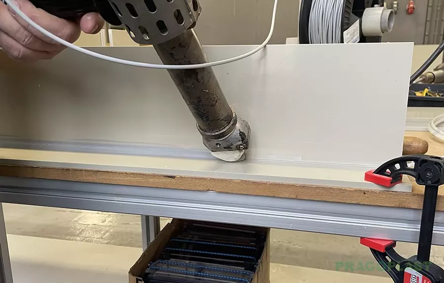 Průběh svařování extrudérem